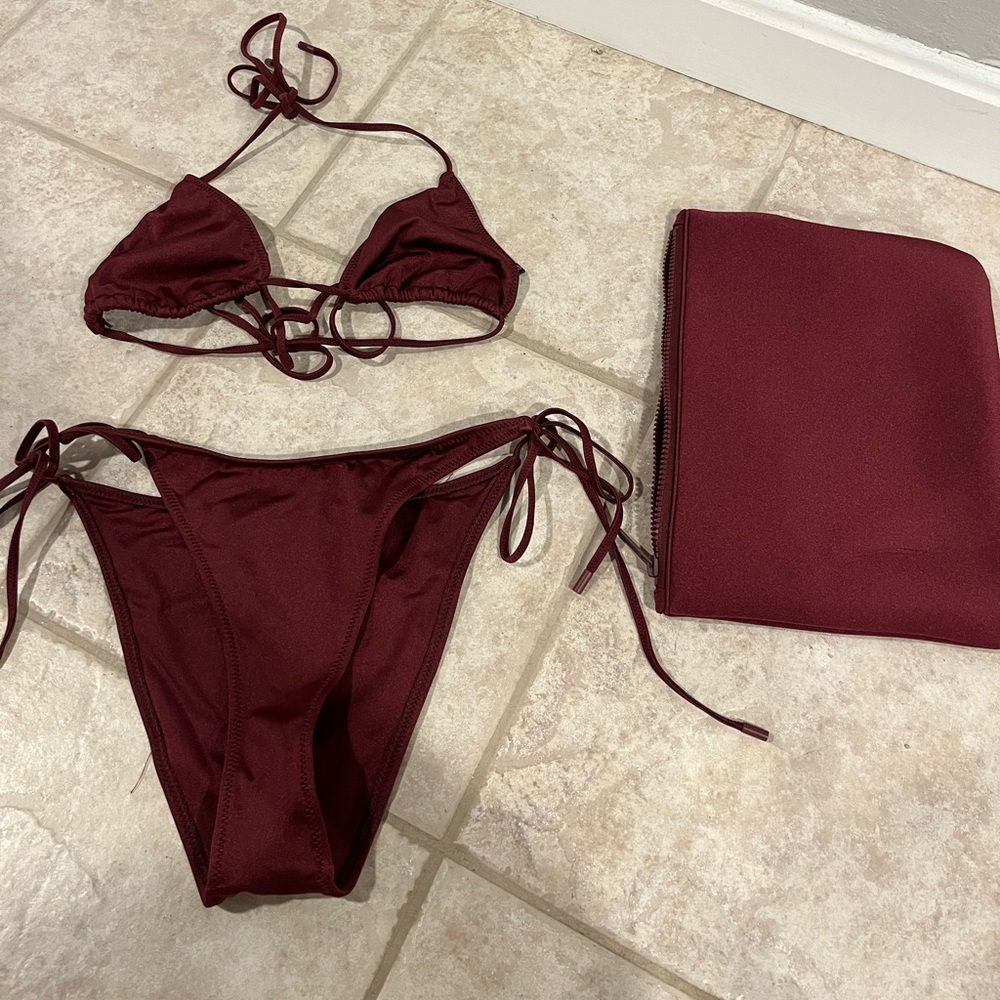 Maroon Triangl Vinca Bikini, Large Top, Extra Large Bottom